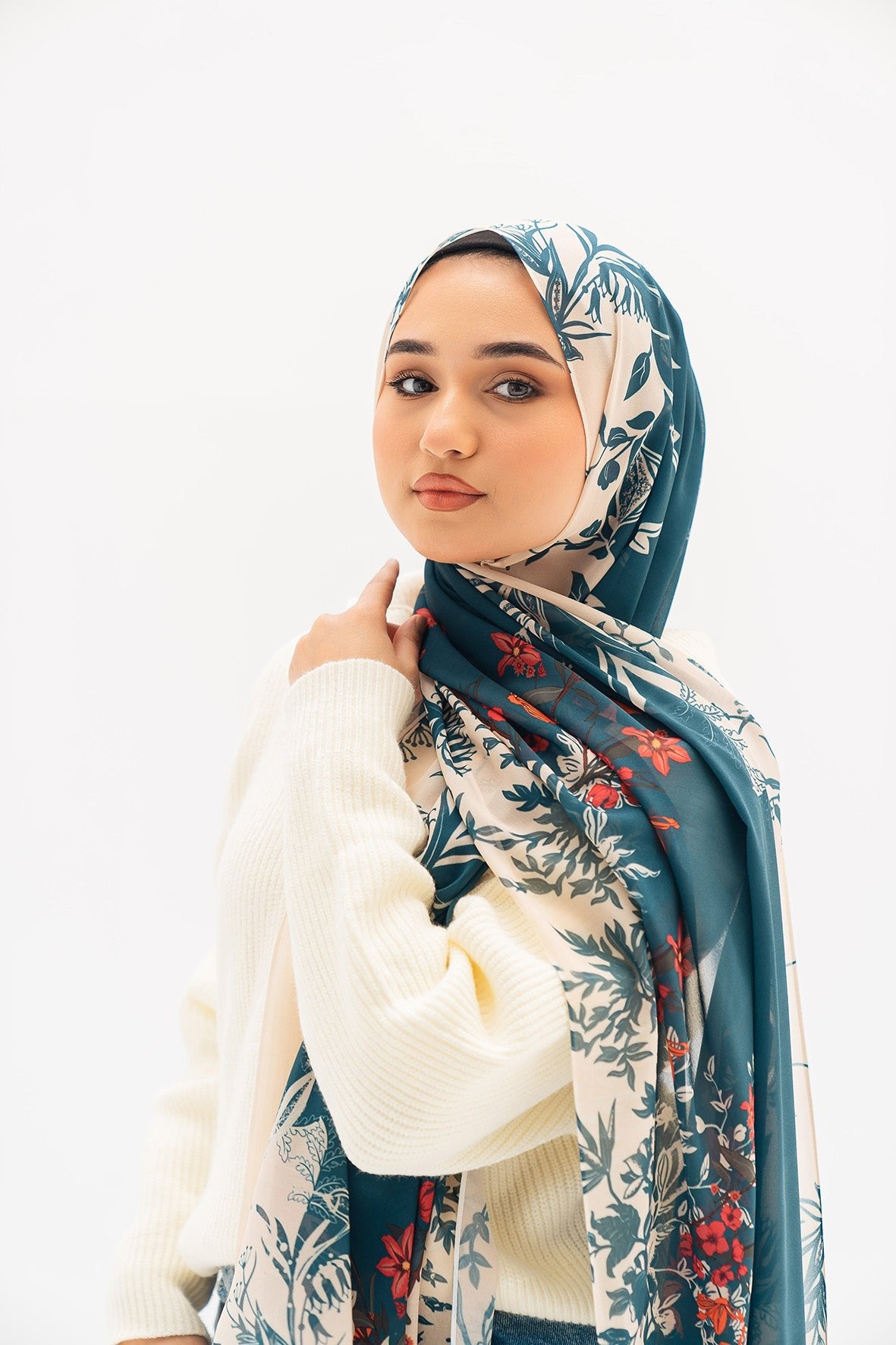 Swann - Lillyscarfofficial