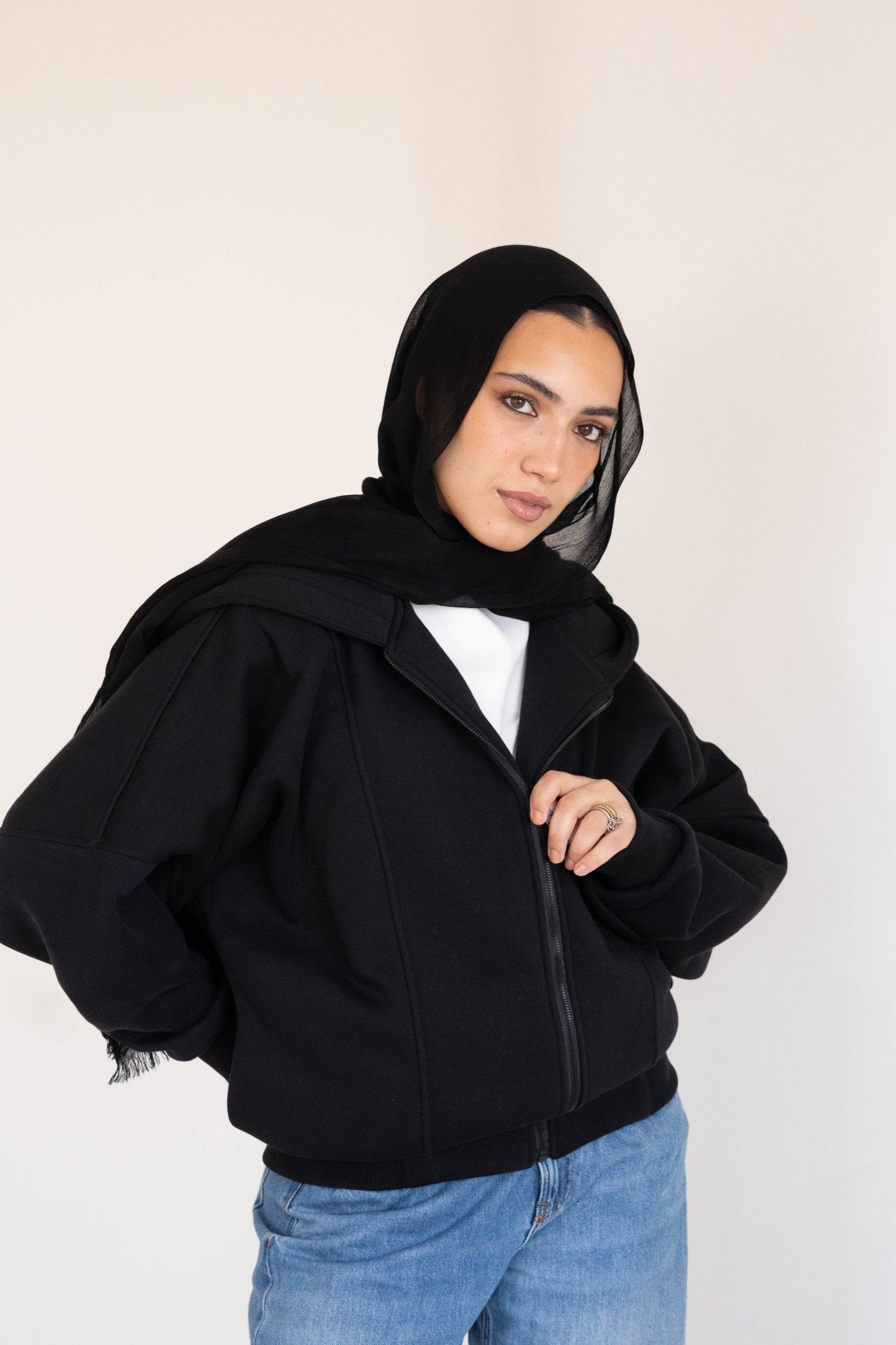 Sweatshirt | Cropped Hoodie - Lillyscarfofficial