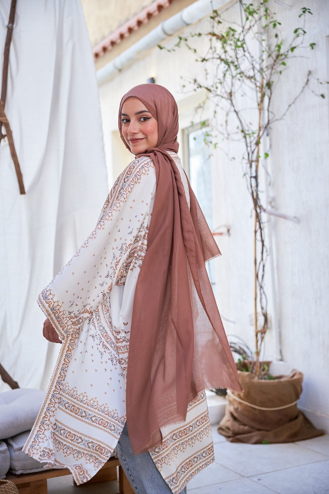 white butterflies - Lillyscarfofficial