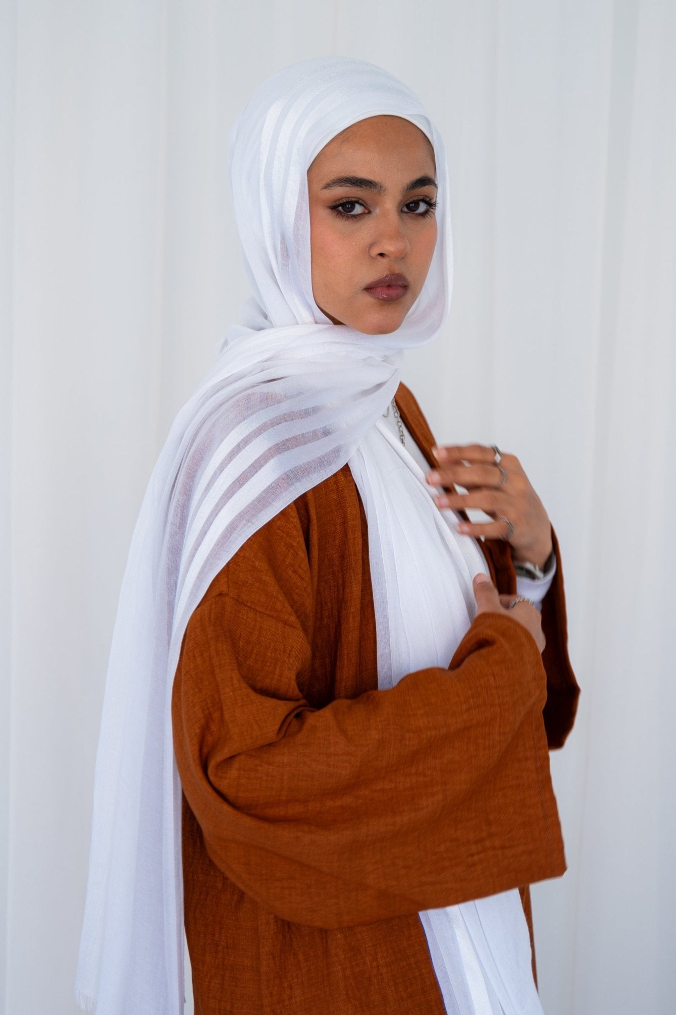 White Linen - Lillyscarfofficial