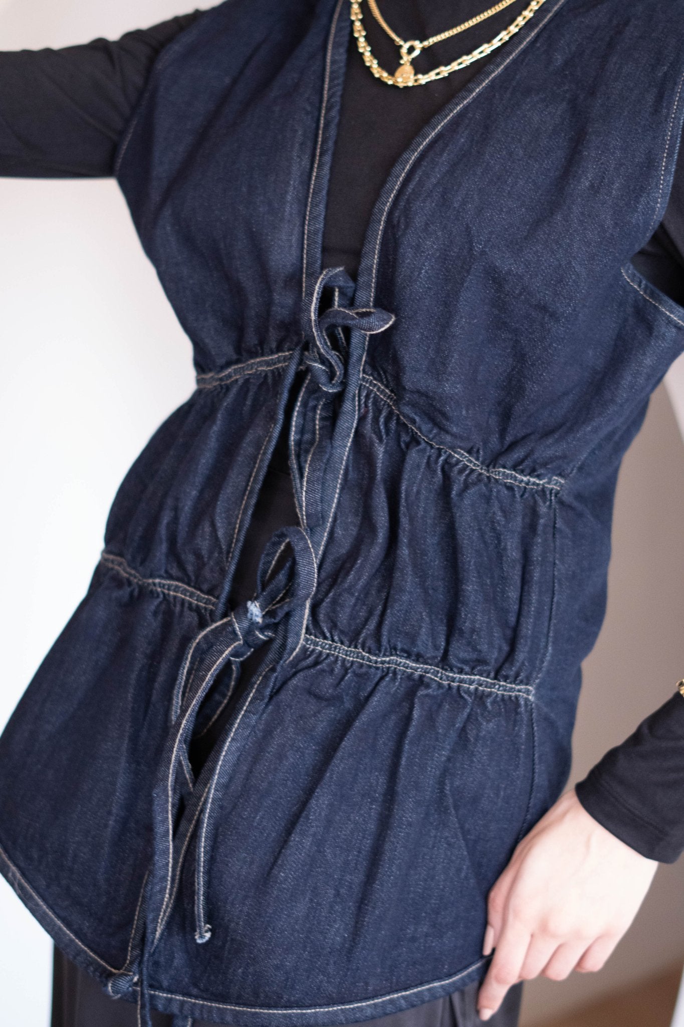 yascelina tie - front top in denim - Lillyscarfofficial