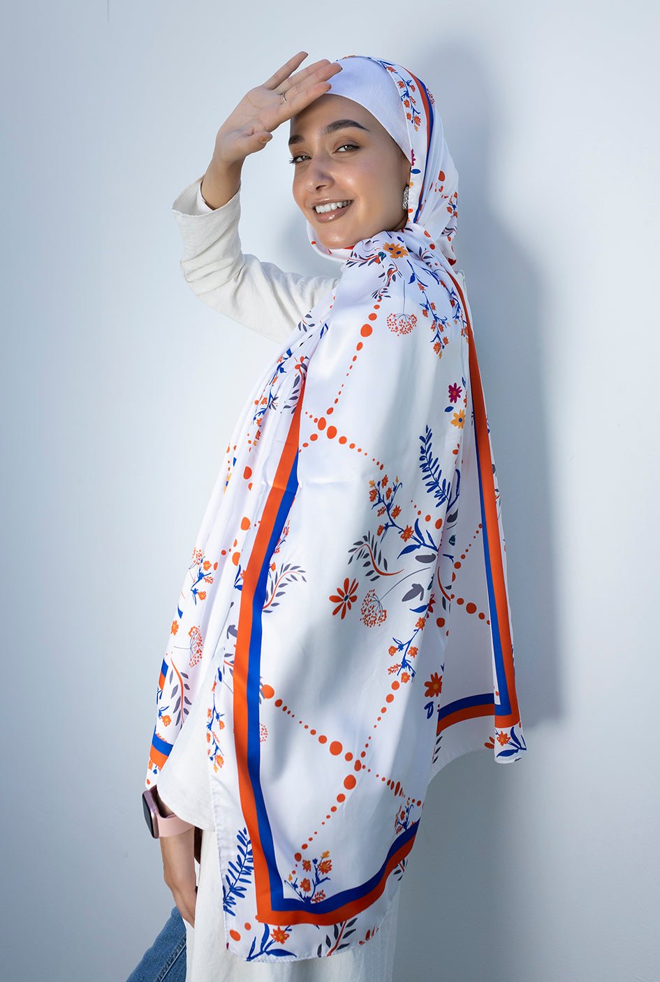 Above - Lillyscarfofficial