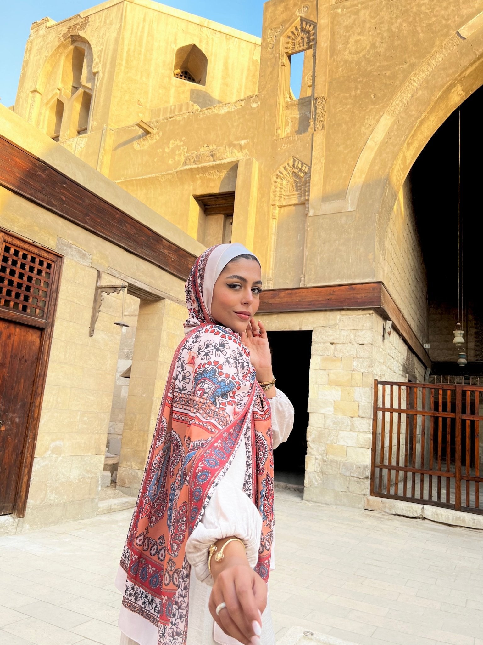 Afra - Lillyscarfofficial