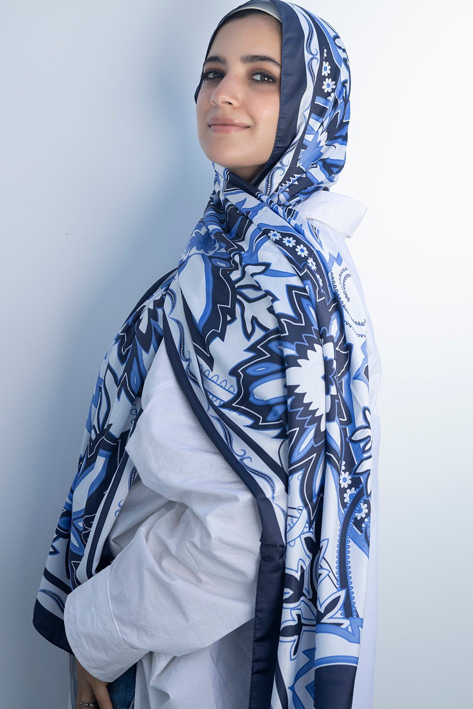 Cecilia - Lillyscarfofficial