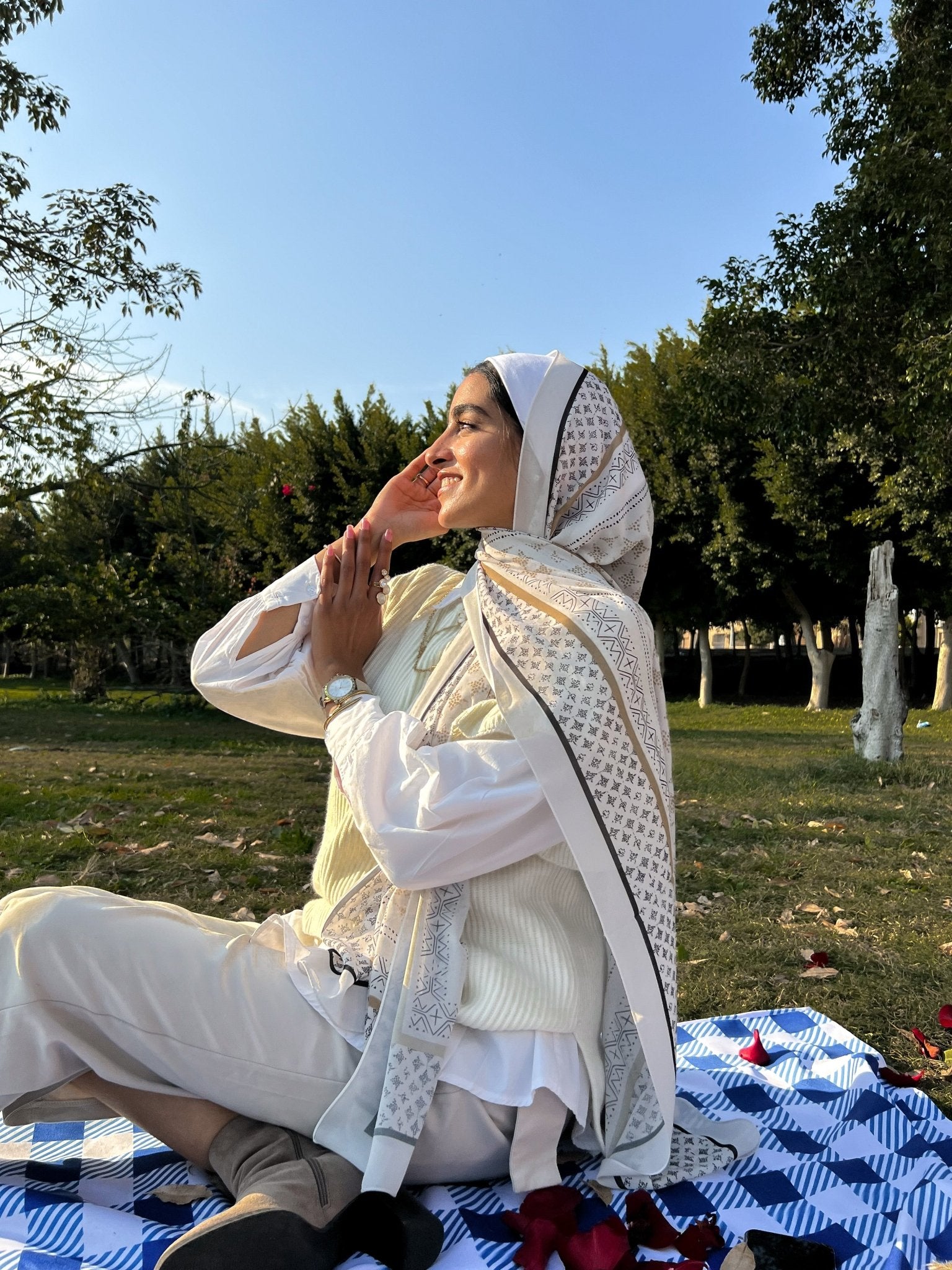 Effortless - Lillyscarfofficial