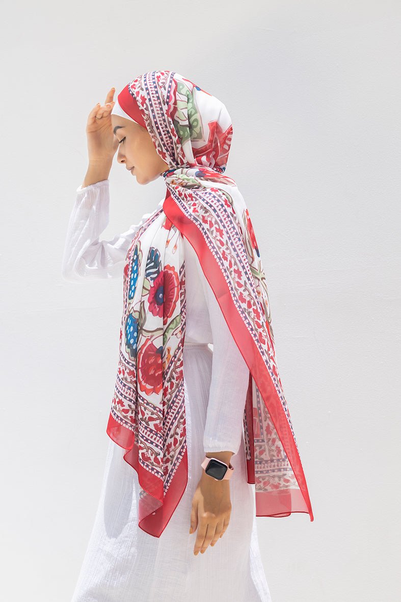 Emilia - Lillyscarfofficial