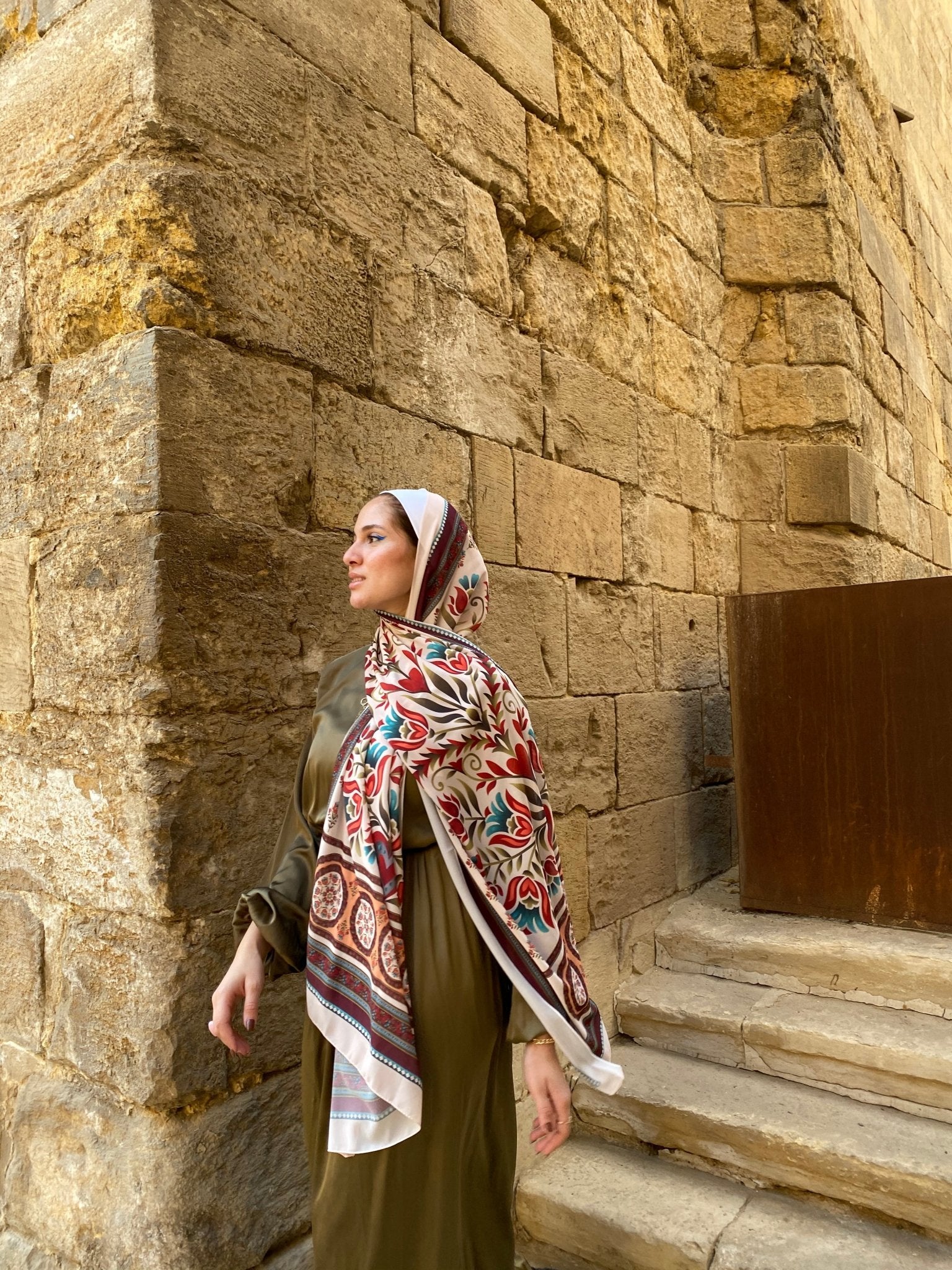 Fiona - Lillyscarfofficial