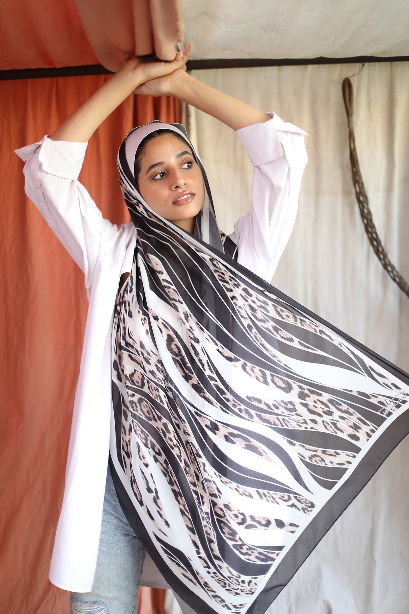 Glossy Black - Lillyscarfofficial