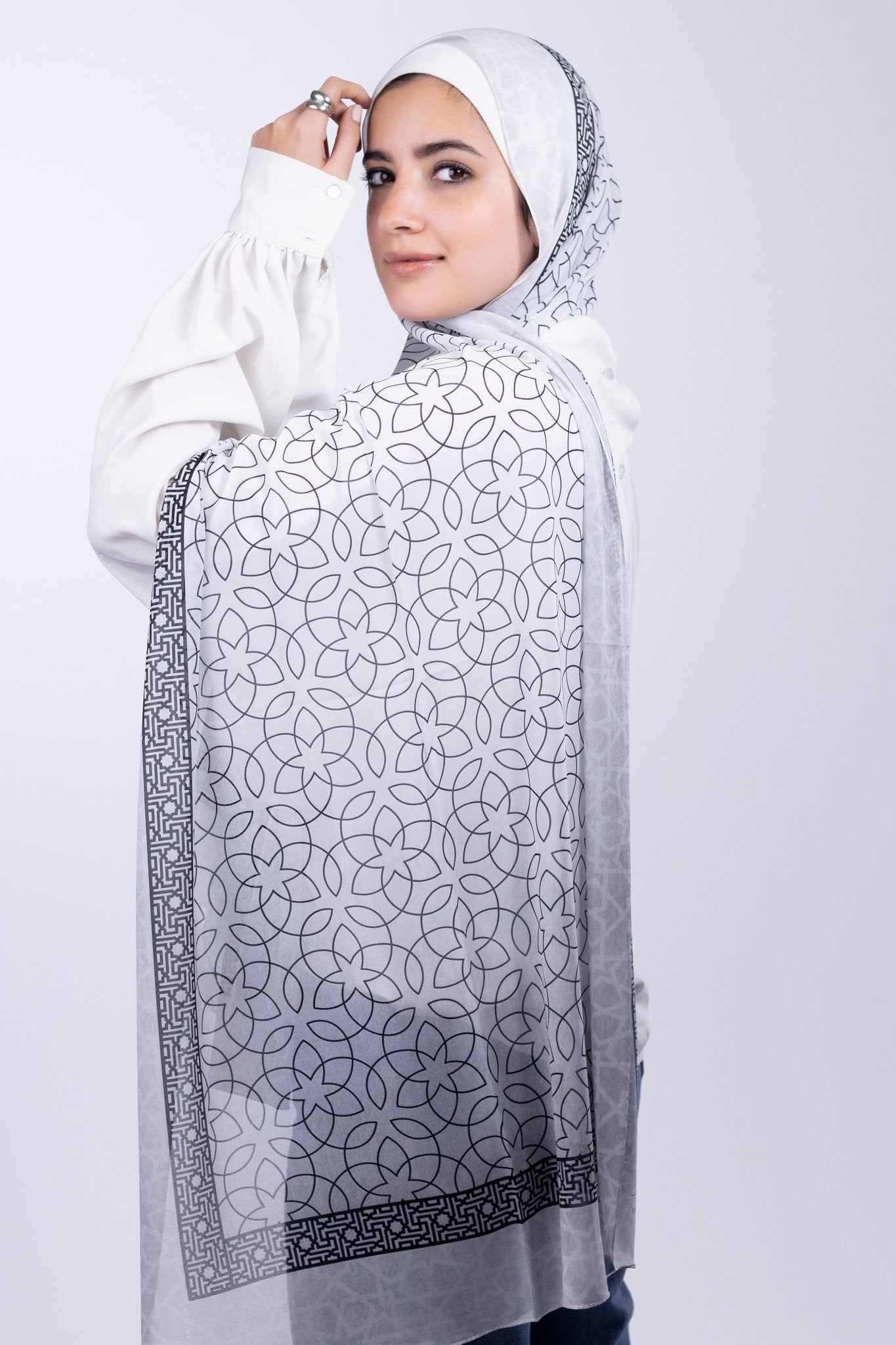 Jalilah - Lillyscarfofficial
