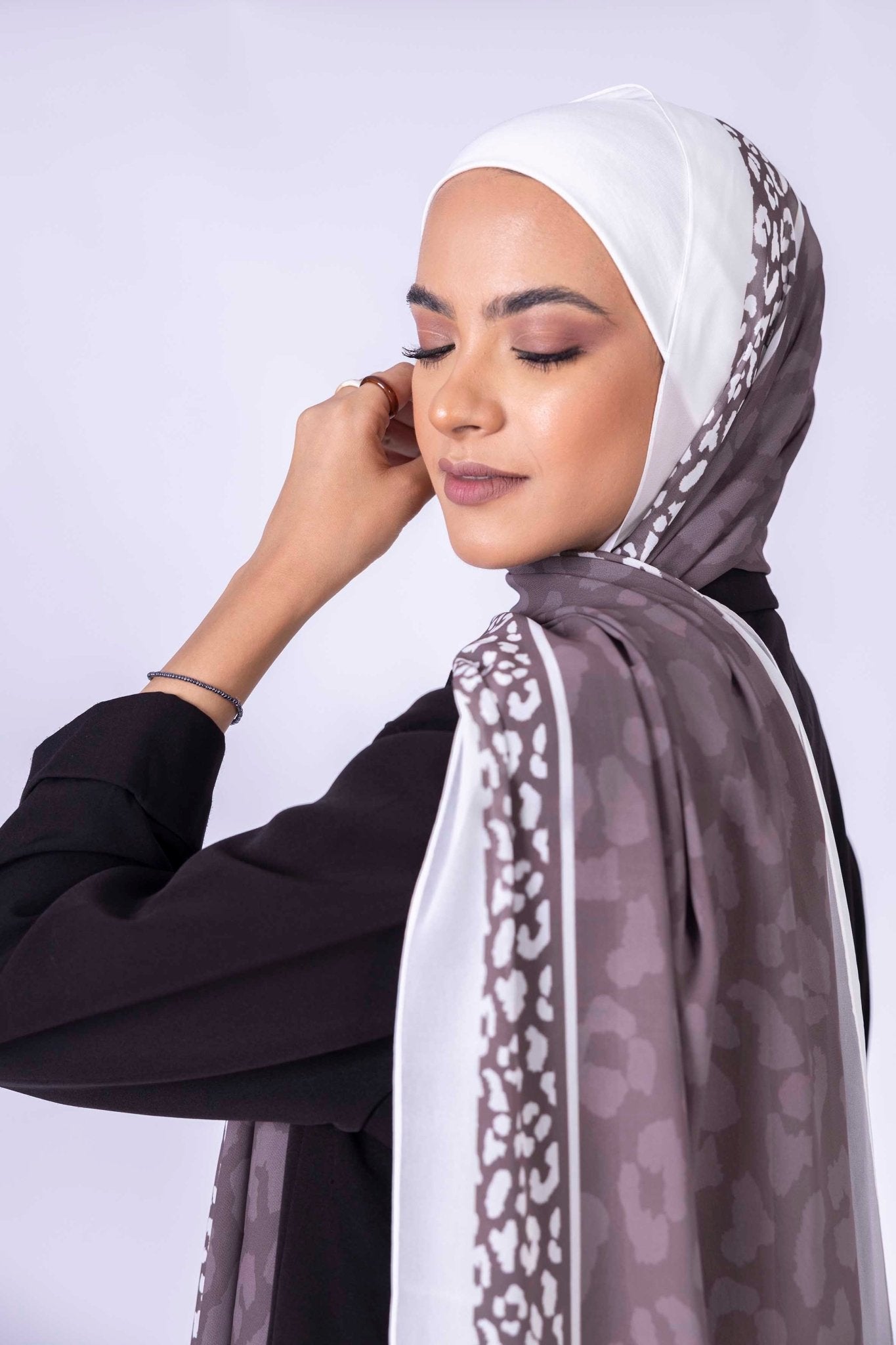 Japer - Lillyscarfofficial