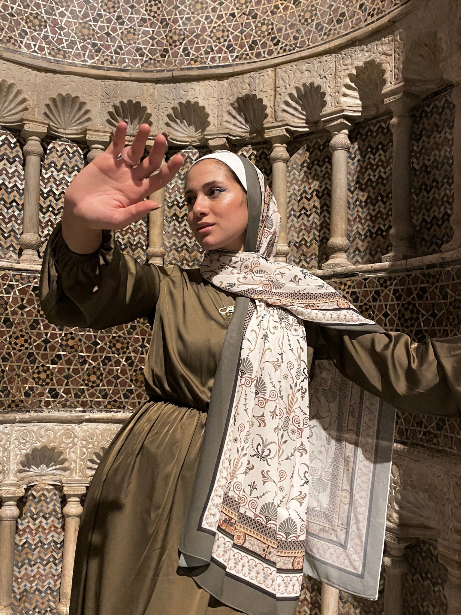 Mwalah - Lillyscarfofficial