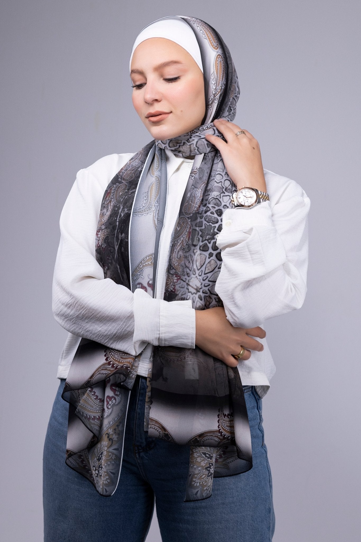 Nour - Lillyscarfofficial